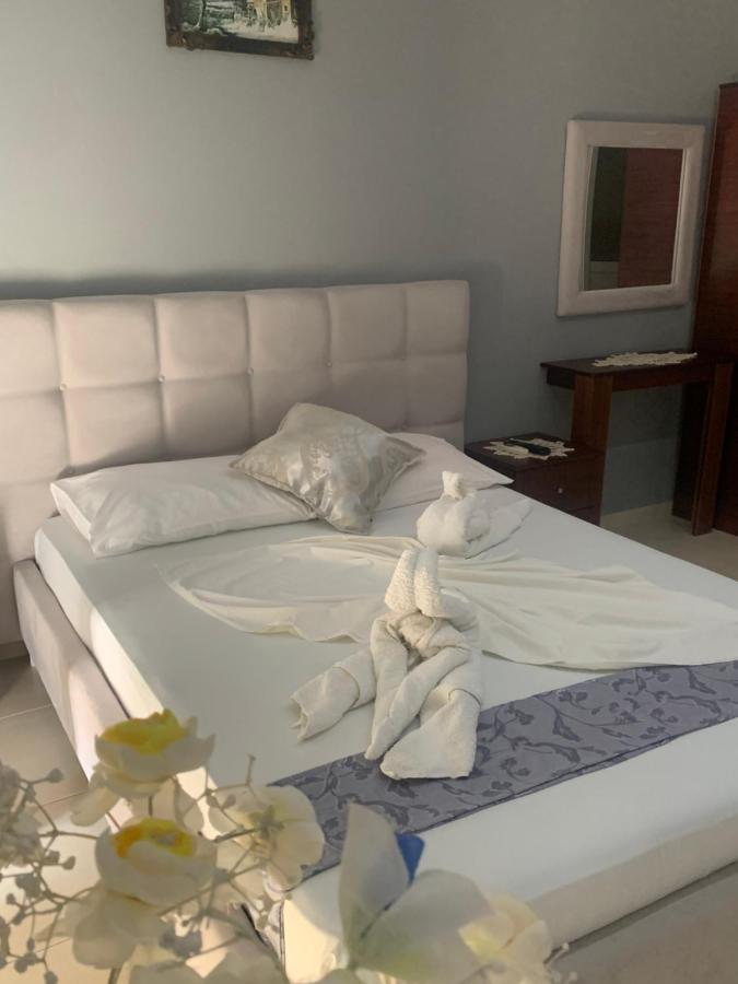 Hotel Soan Саранда Экстерьер фото